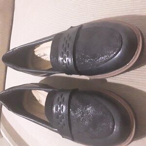 Clarks Shiny Black Loafers for Women New No Tags